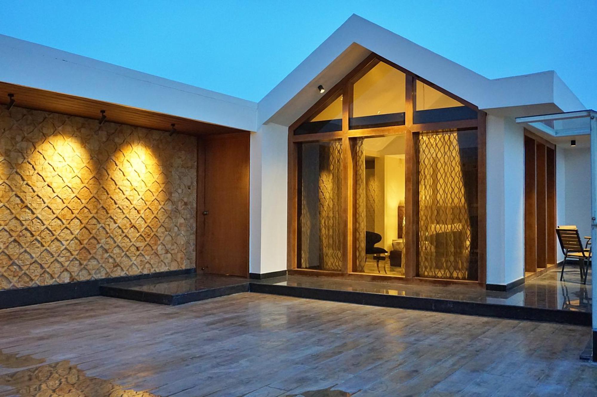The Pentouz On 100 Feet Road Indiranagar - An Urban Luxury Retreat Lägenhet Bangalore Exteriör bild